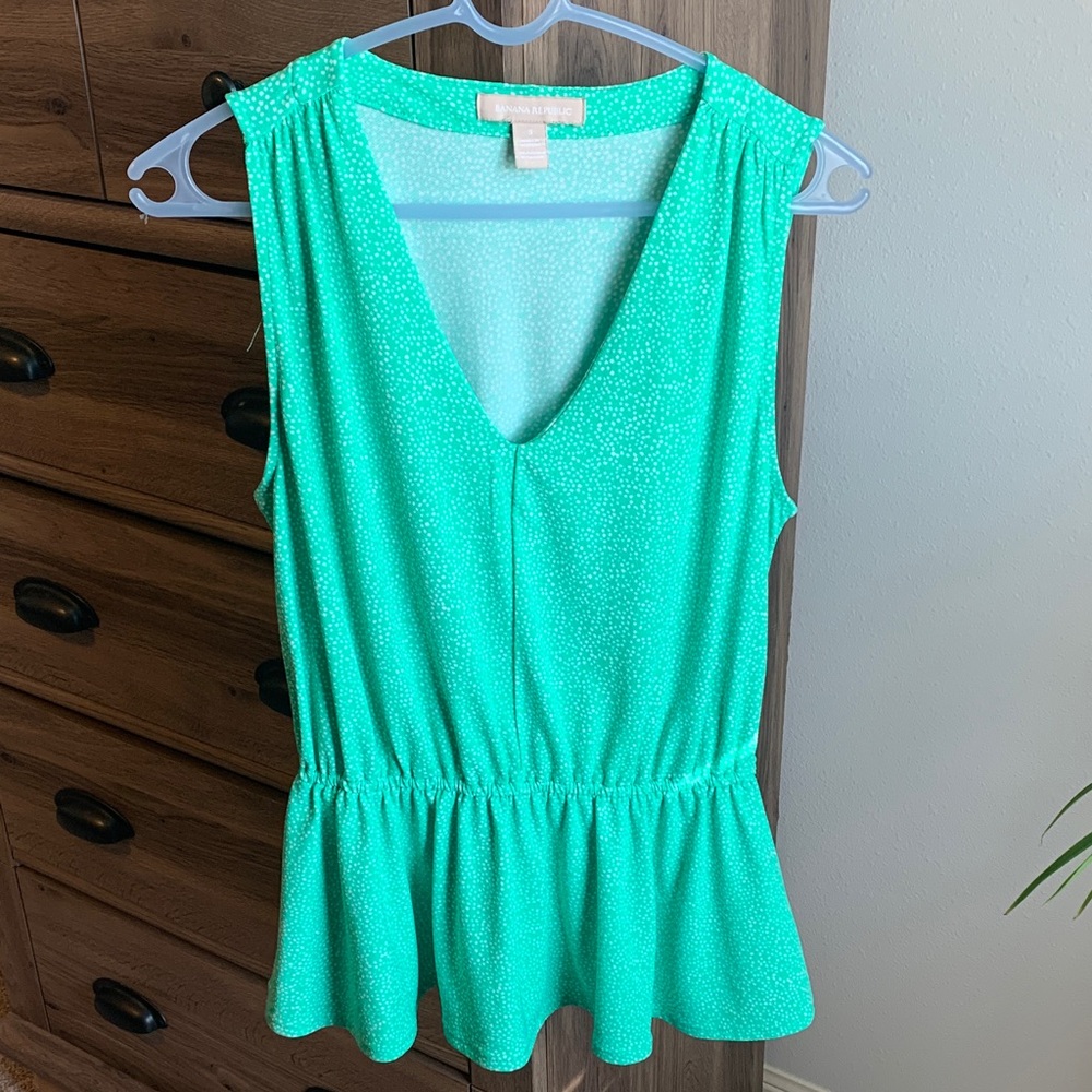Banana Republic Sleeveless V-Neck Peplum Top Seafoam Green White Dots Small
